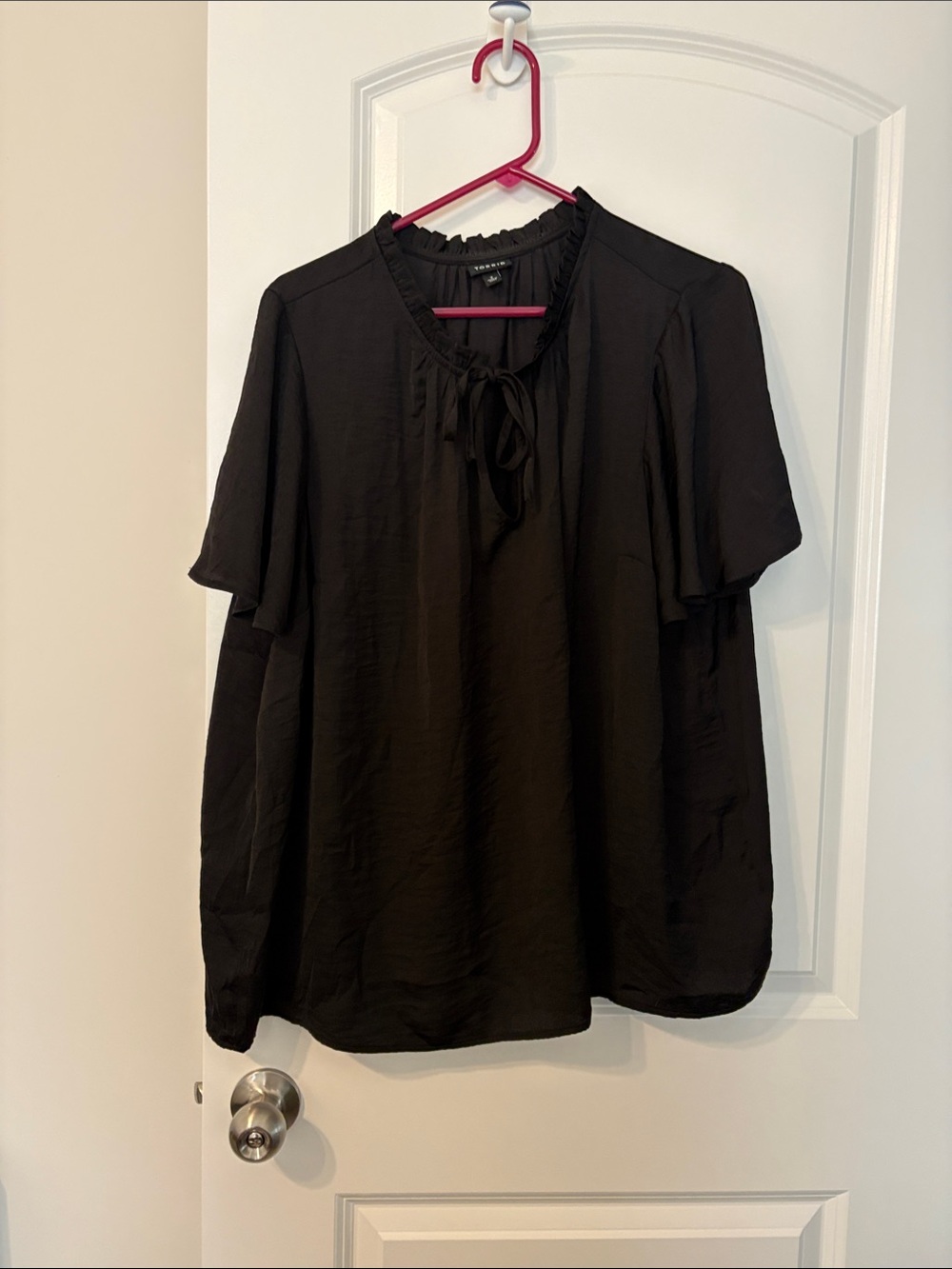 torrid Black Tie-Neck Short Sleeve Blouse